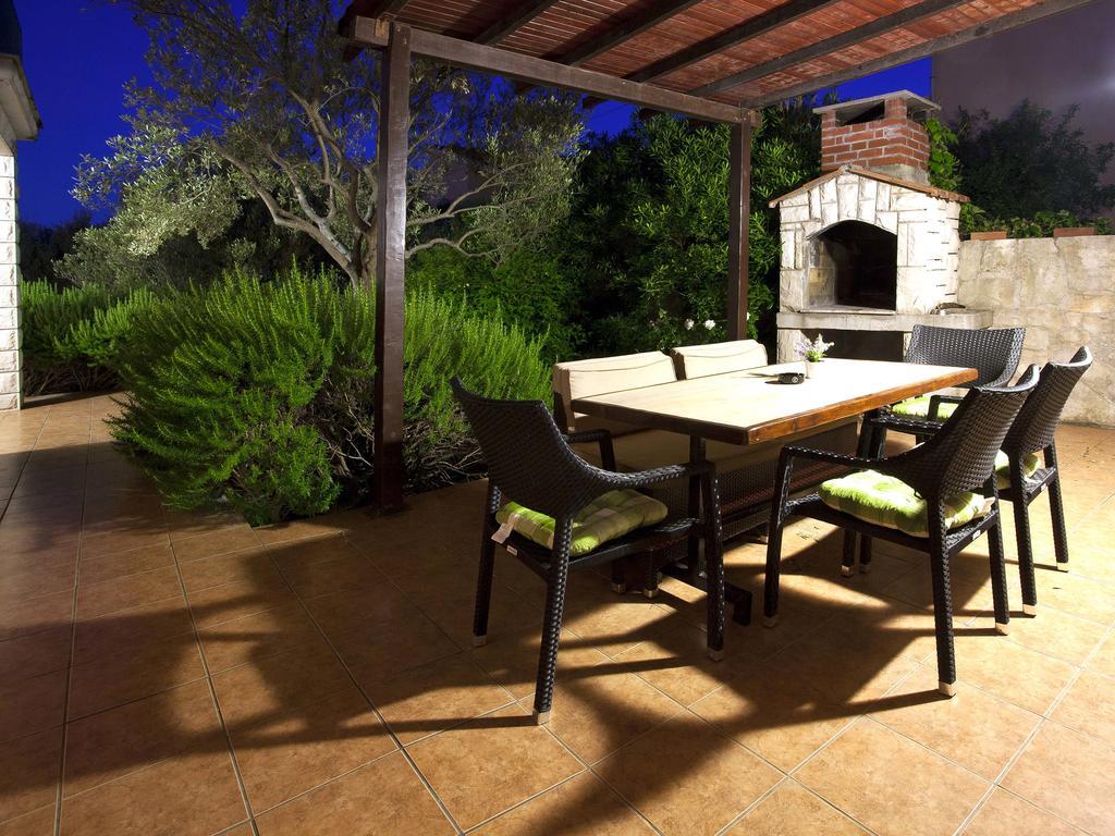 Apartments Jobst Vela Luka